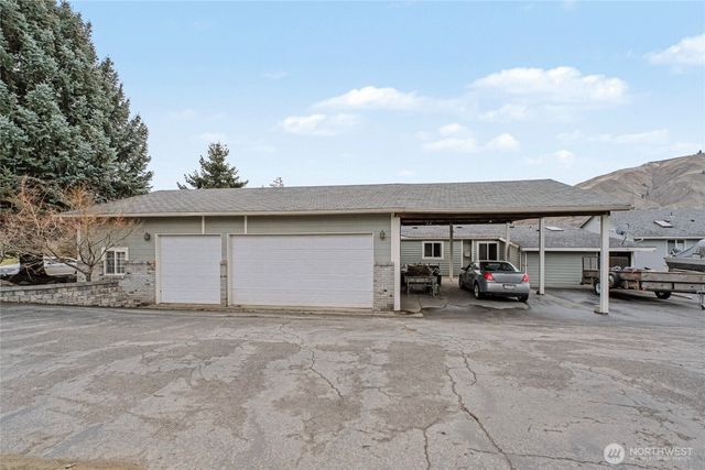 1160 S Mary Avenue, East Wenatchee, WA 98802