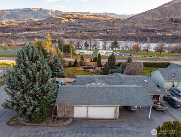 1160 S Mary Avenue, East Wenatchee, WA 98802
