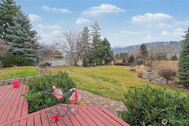 1160 S Mary Avenue, East Wenatchee, WA 98802