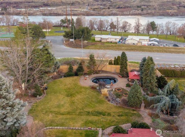 1160 S Mary Avenue, East Wenatchee, WA 98802