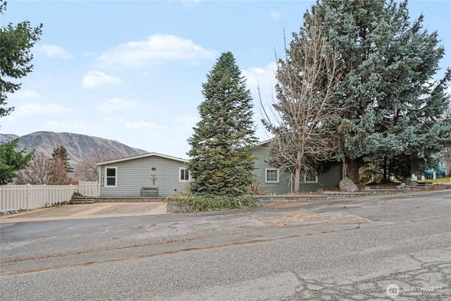 1160 S Mary Avenue, East Wenatchee, WA 98802