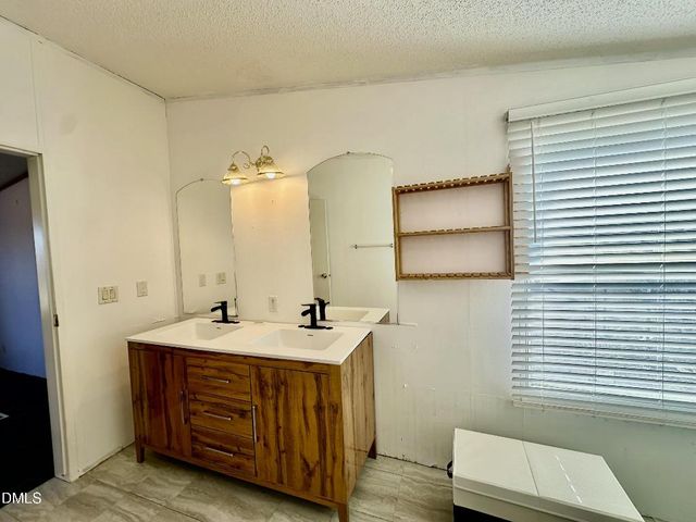 287 Oliver Loop Road, Roxboro, NC 27574