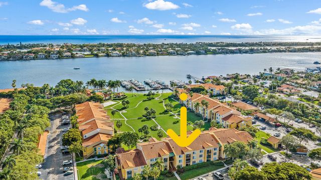 135 Yacht Club Way 305, Hypoluxo, FL 33462