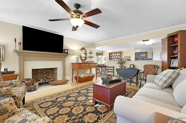 2209 Springdale Drive SW, Hartselle, AL 35640