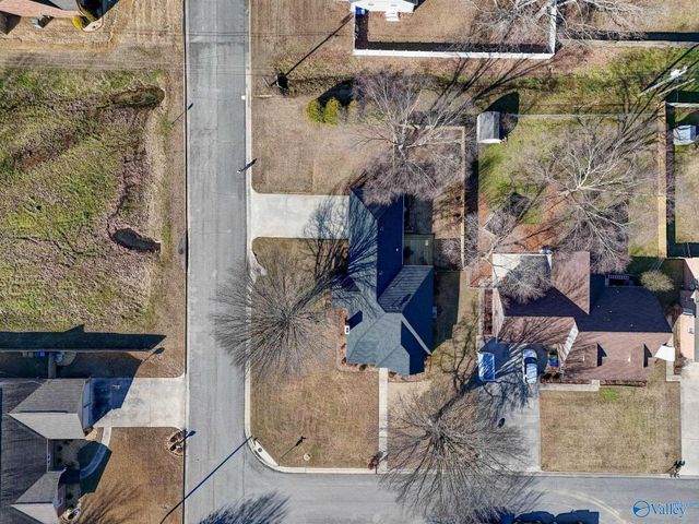 2209 Springdale Drive SW, Hartselle, AL 35640