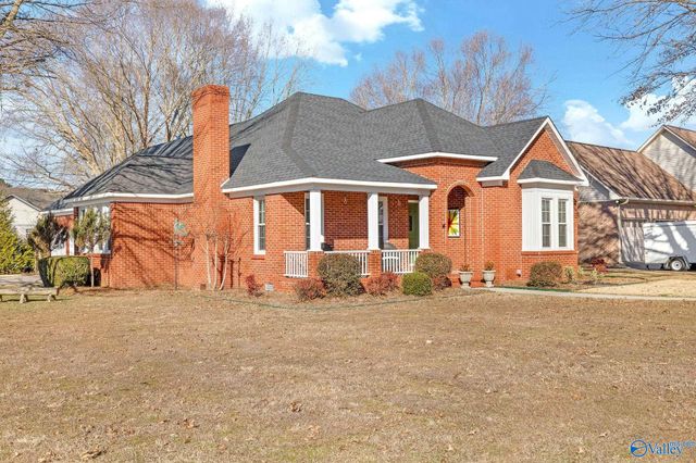 2209 Springdale Drive SW, Hartselle, AL 35640