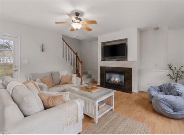 725 Beach RD, Hampton, VA 23664
