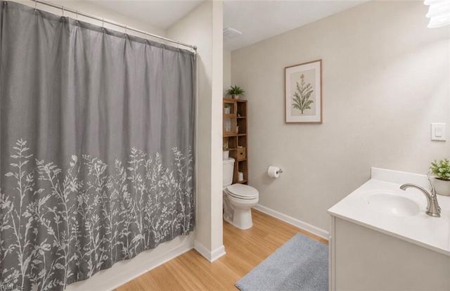 725 Beach RD, Hampton, VA 23664