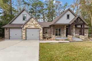 1617 Woodland Valley Drive, Huntsville, TX 77340