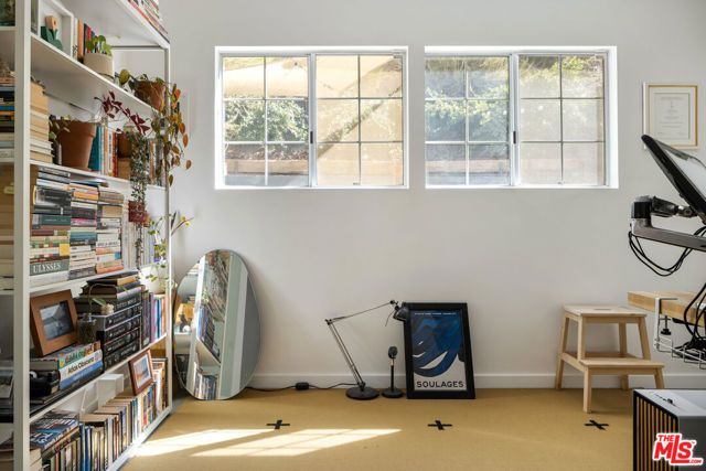 7815 Denivelle Road, Sunland (los Angeles), CA 91040