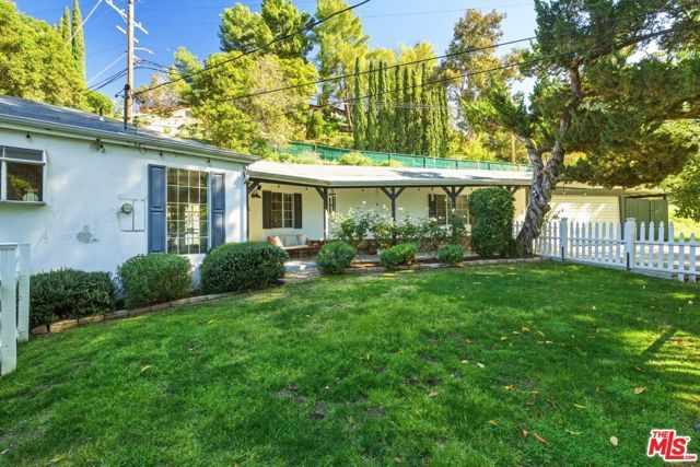 7815 Denivelle Road, Sunland (los Angeles), CA 91040