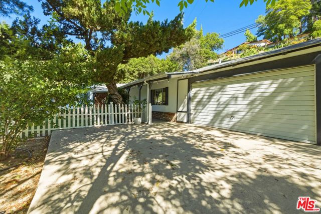 7815 Denivelle Road, Sunland (los Angeles), CA 91040