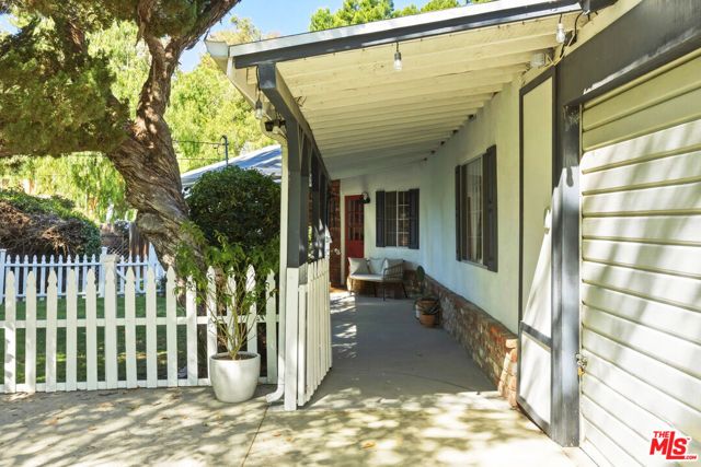 7815 Denivelle Road, Sunland (los Angeles), CA 91040