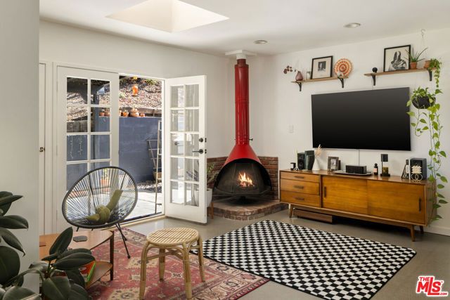 7815 Denivelle Road, Sunland (los Angeles), CA 91040