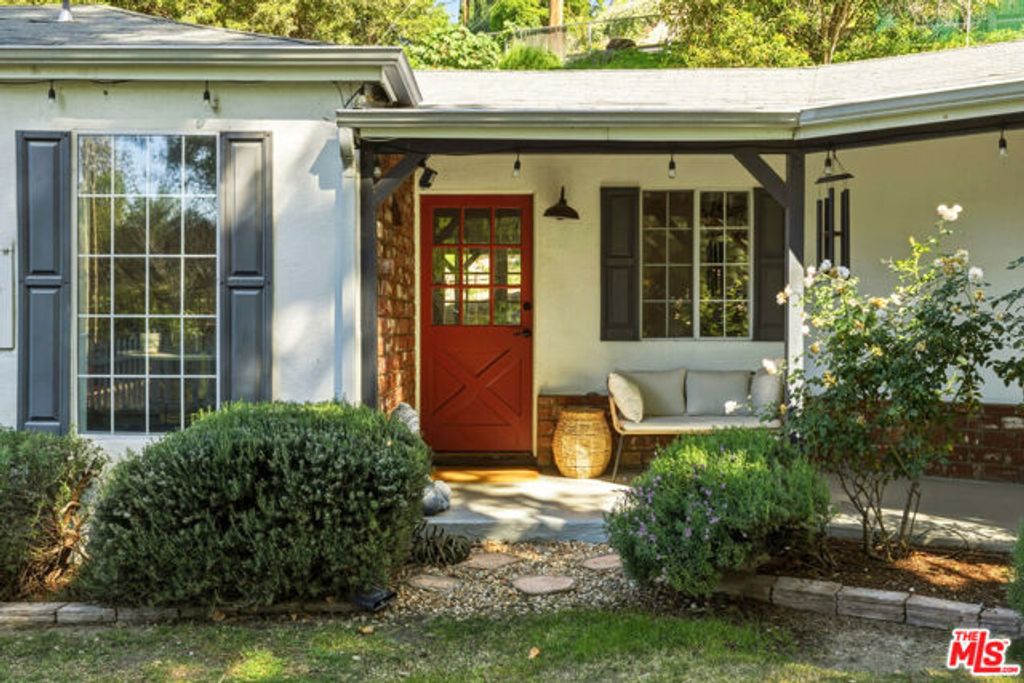 7815 Denivelle Road, Sunland (los Angeles), CA 91040