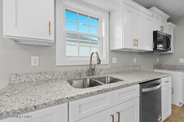 605 Ashwood Ave, Elizabethtown, KY 42701