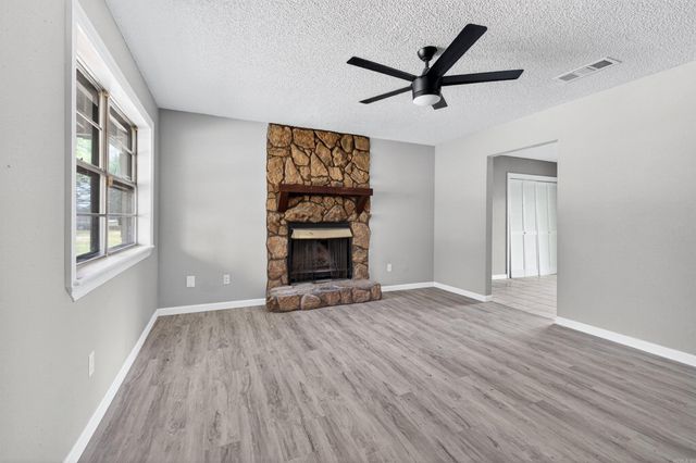 925 Joyce Drive, Benton, AR 72019