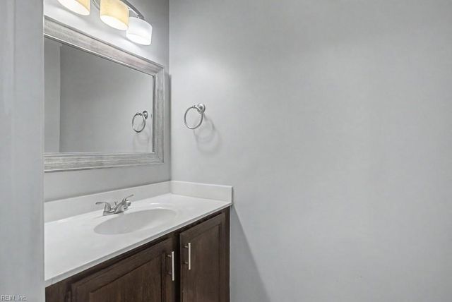 94 Madison CHSE, Hampton, VA 23666