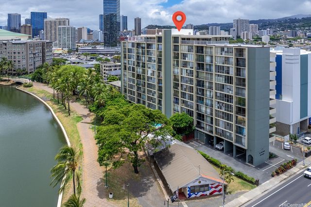 620 Mccully Street 901, Honolulu, HI 96826