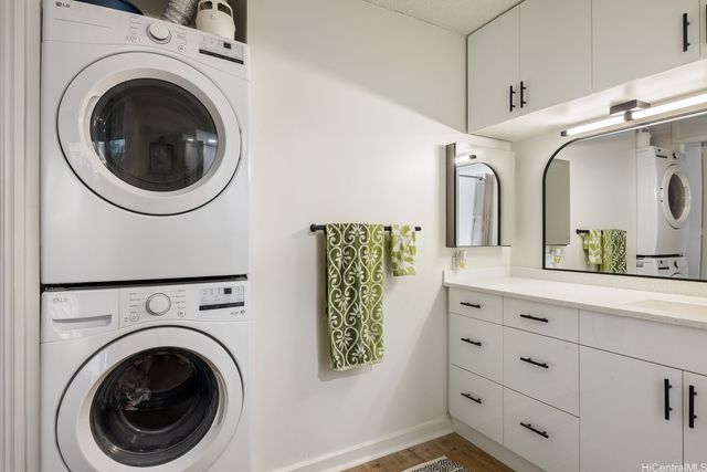 620 Mccully Street 901, Honolulu, HI 96826