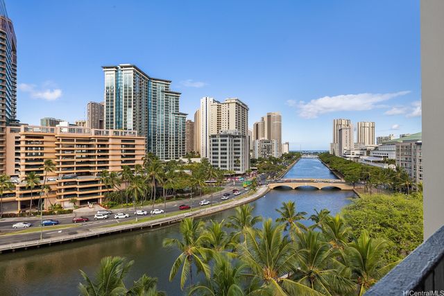 620 Mccully Street 901, Honolulu, HI 96826