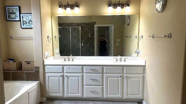 1125 Castle PATH, Round Rock, TX 78681