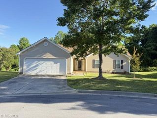 7 Haig Court, Greensboro, NC 27405