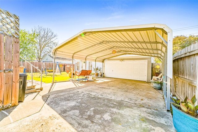 417 Fairmont Dr, Corpus Christi, TX 78408