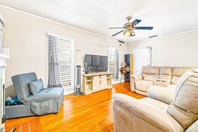 417 Fairmont Dr, Corpus Christi, TX 78408