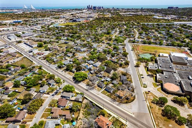 417 Fairmont Dr, Corpus Christi, TX 78408
