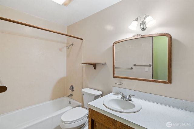 7264 NE Little Harbor Lane, Bainbridge Island, WA 98110