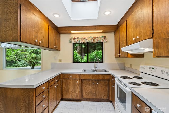 7264 NE Little Harbor Lane, Bainbridge Island, WA 98110