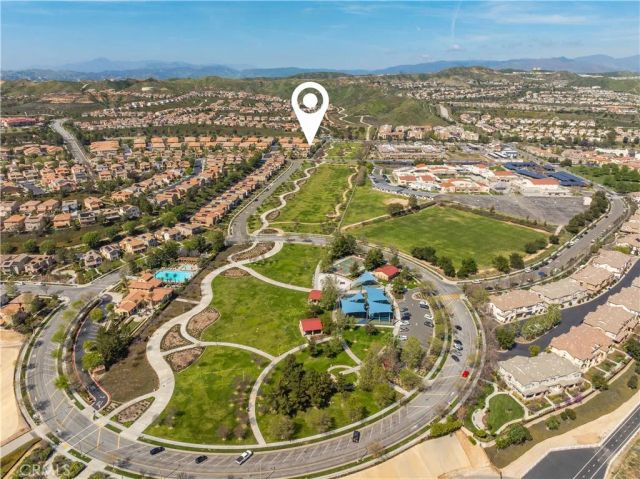 28744 Jardineras, Valencia, CA 91354