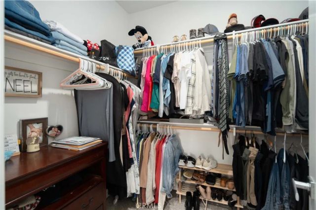 28744 Jardineras, Valencia, CA 91354