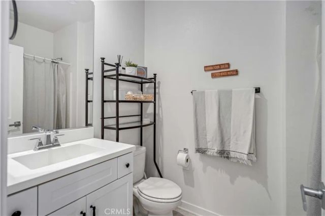 28744 Jardineras, Valencia, CA 91354