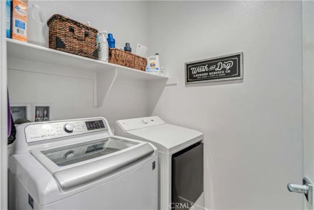 28744 Jardineras, Valencia, CA 91354