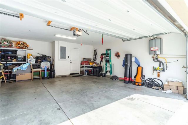 28744 Jardineras, Valencia, CA 91354