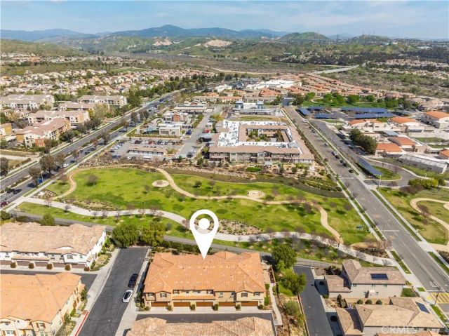 28744 Jardineras, Valencia, CA 91354