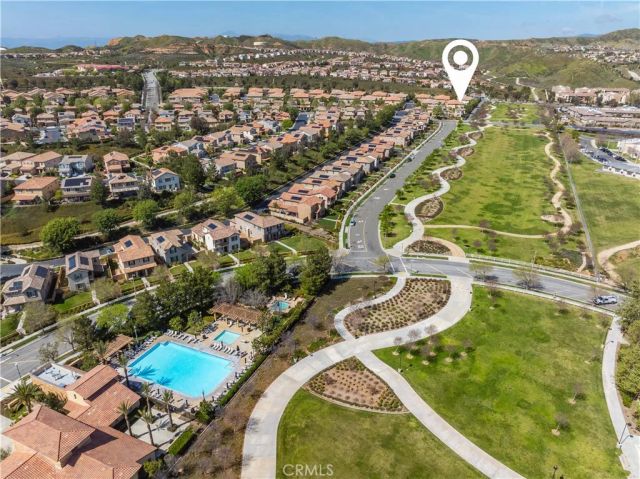 28744 Jardineras, Valencia, CA 91354