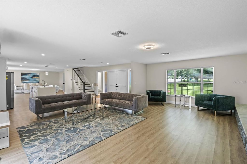 Image 8 of property listing at 7470 LAKE MARSHA DRIVE, Orlando, FL 32819