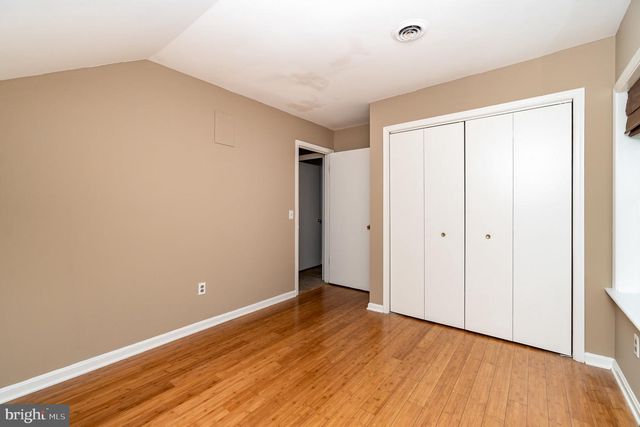 6076 REGENT DR, Harrisburg, PA 17112