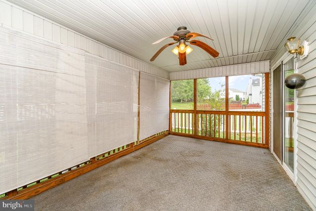 6076 REGENT DR, Harrisburg, PA 17112