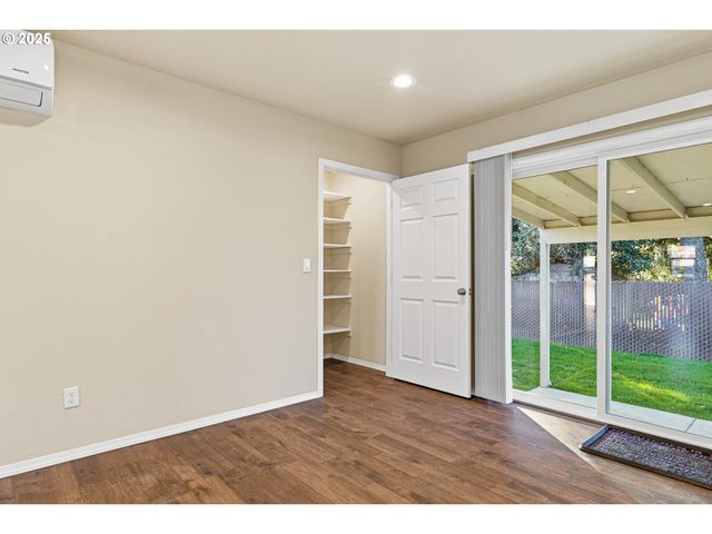 2211 Se 182ND Ave, Portland, OR 97233