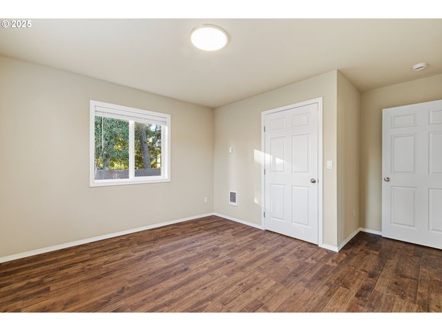 2211 Se 182ND Ave, Portland, OR 97233