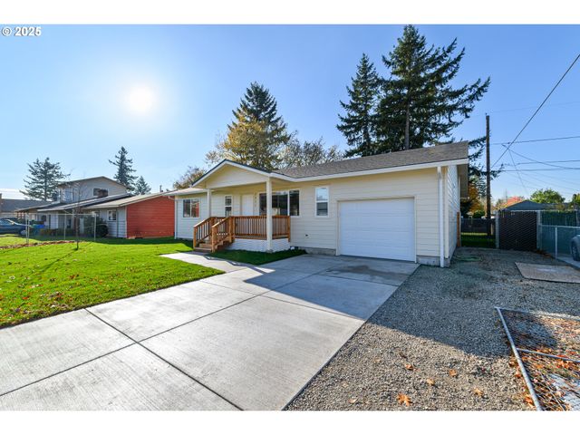 2211 Se 182ND Ave, Portland, OR 97233