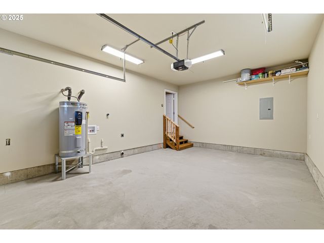 2211 Se 182ND Ave, Portland, OR 97233