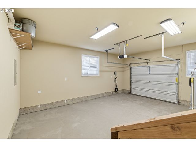 2211 Se 182ND Ave, Portland, OR 97233