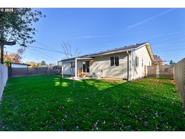 2211 Se 182ND Ave, Portland, OR 97233
