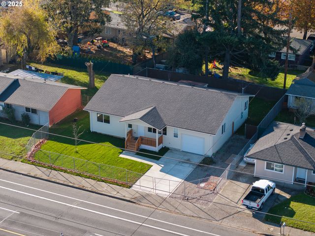 2211 Se 182ND Ave, Portland, OR 97233