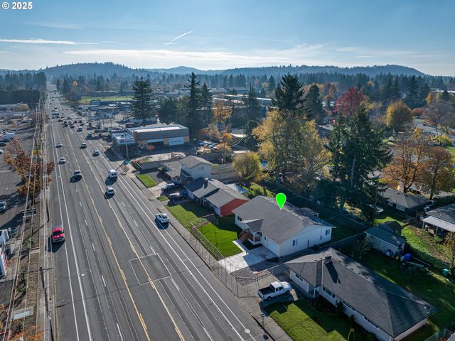 2211 Se 182ND Ave, Portland, OR 97233